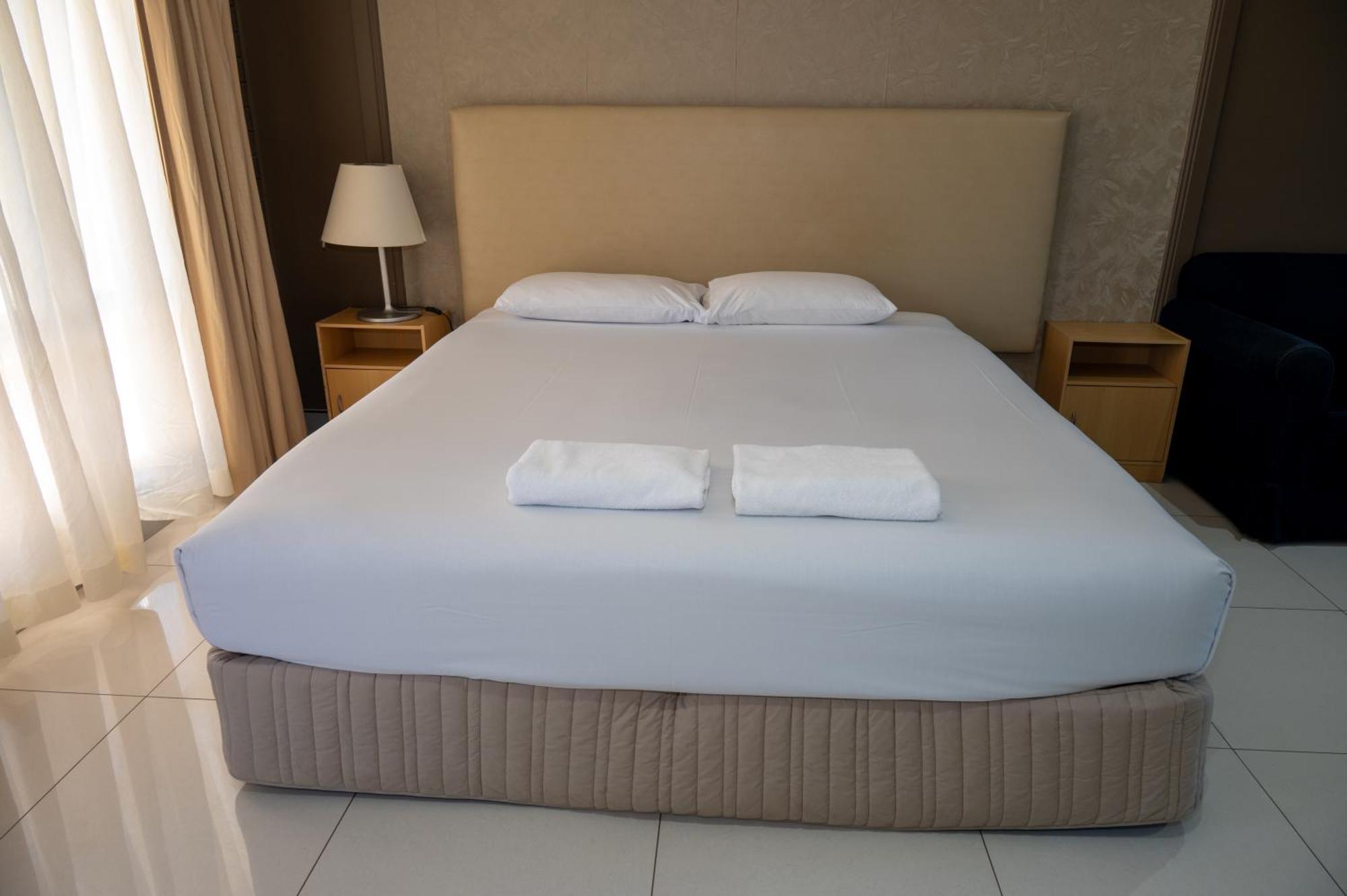 Tumut Valley Motel Pet Friendly Dış mekan fotoğraf