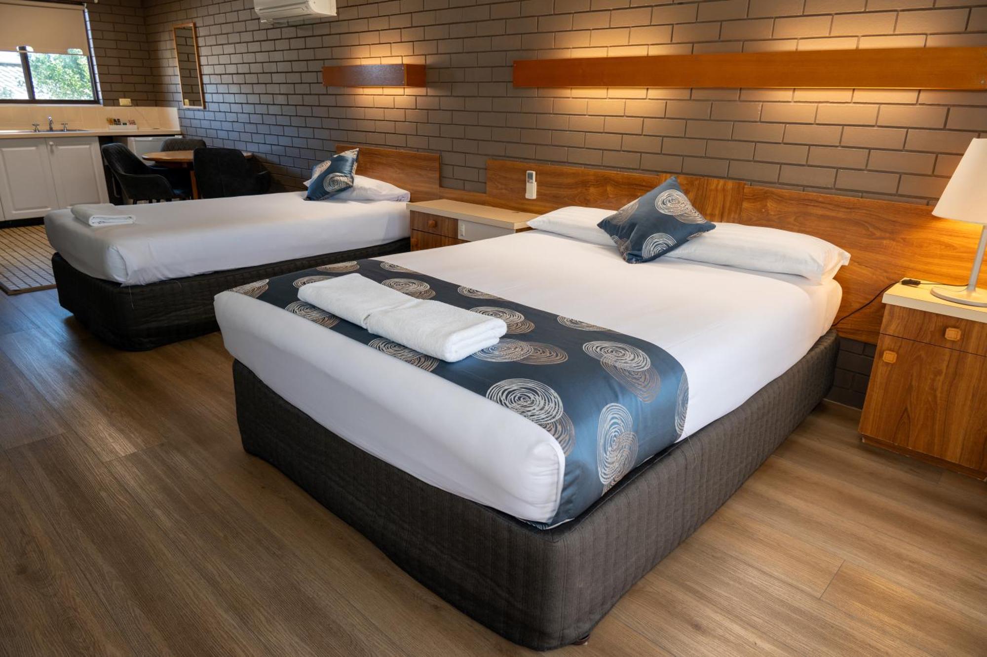 Tumut Valley Motel Pet Friendly Dış mekan fotoğraf