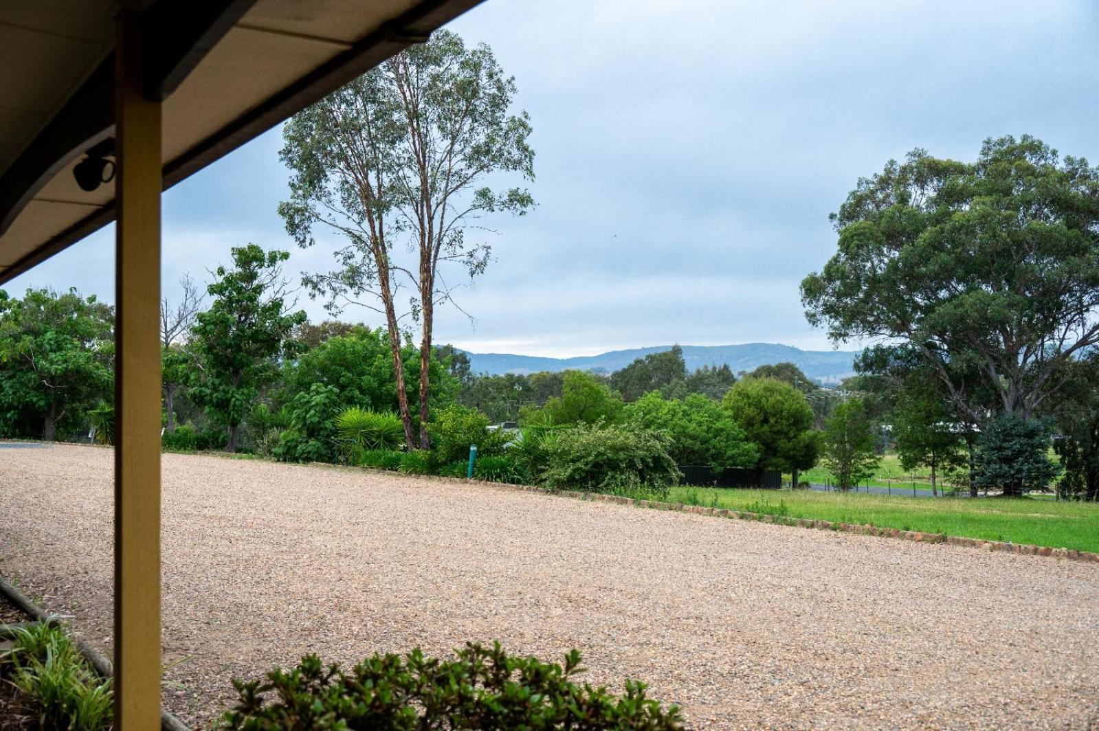 Tumut Valley Motel Pet Friendly Dış mekan fotoğraf