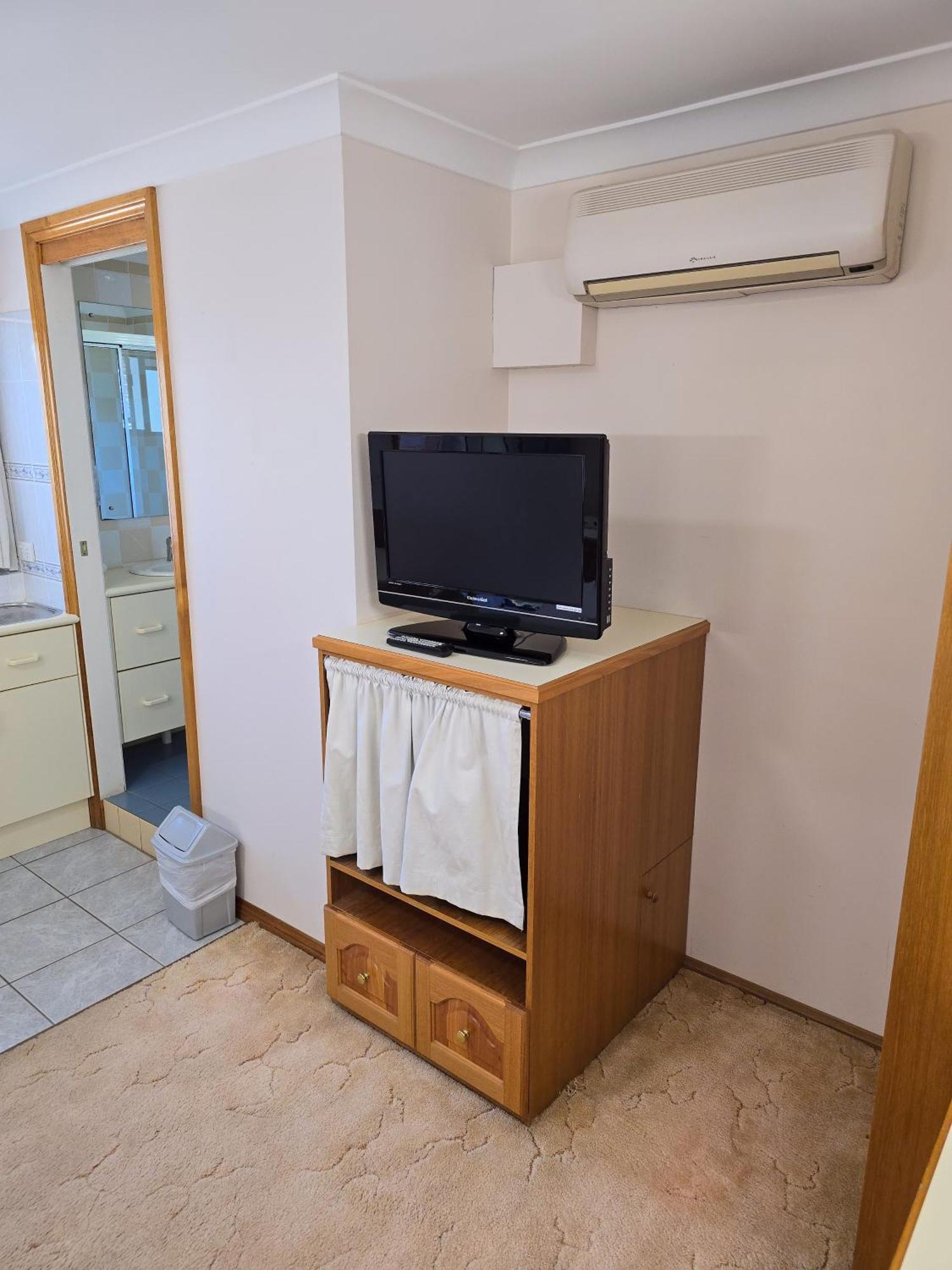 Tumut Valley Motel Pet Friendly Dış mekan fotoğraf